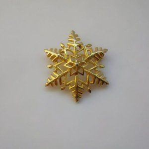Vintage Snowflake Brooch